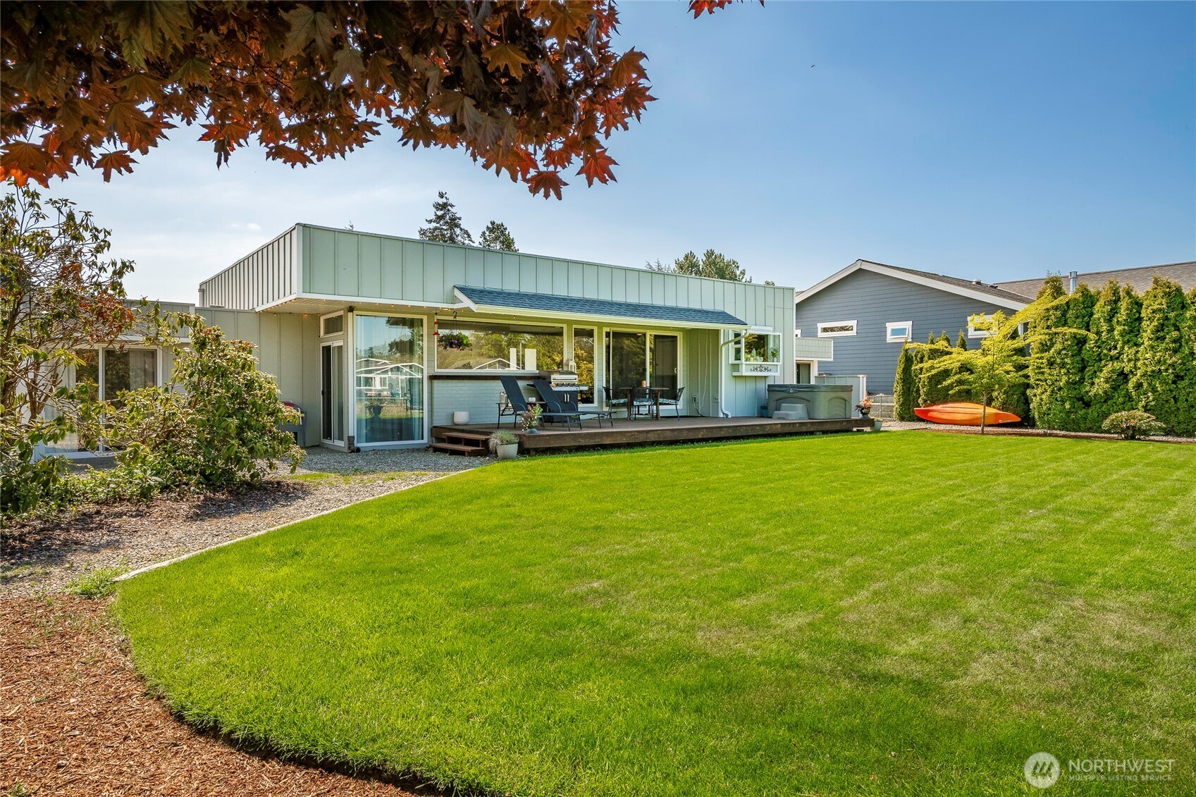 8105 Cowichan Road Blaine, WA 98230 - Photo 9 of 34