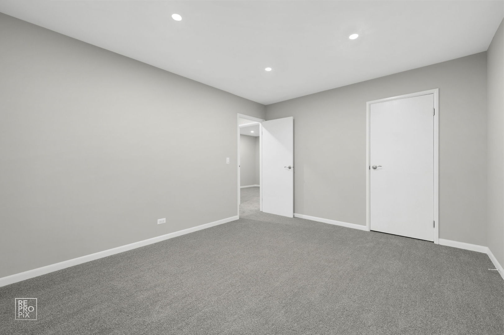 524 Jordan Way Bolingbrook, IL 60440 - Photo 12 of 16 a view of an empty room