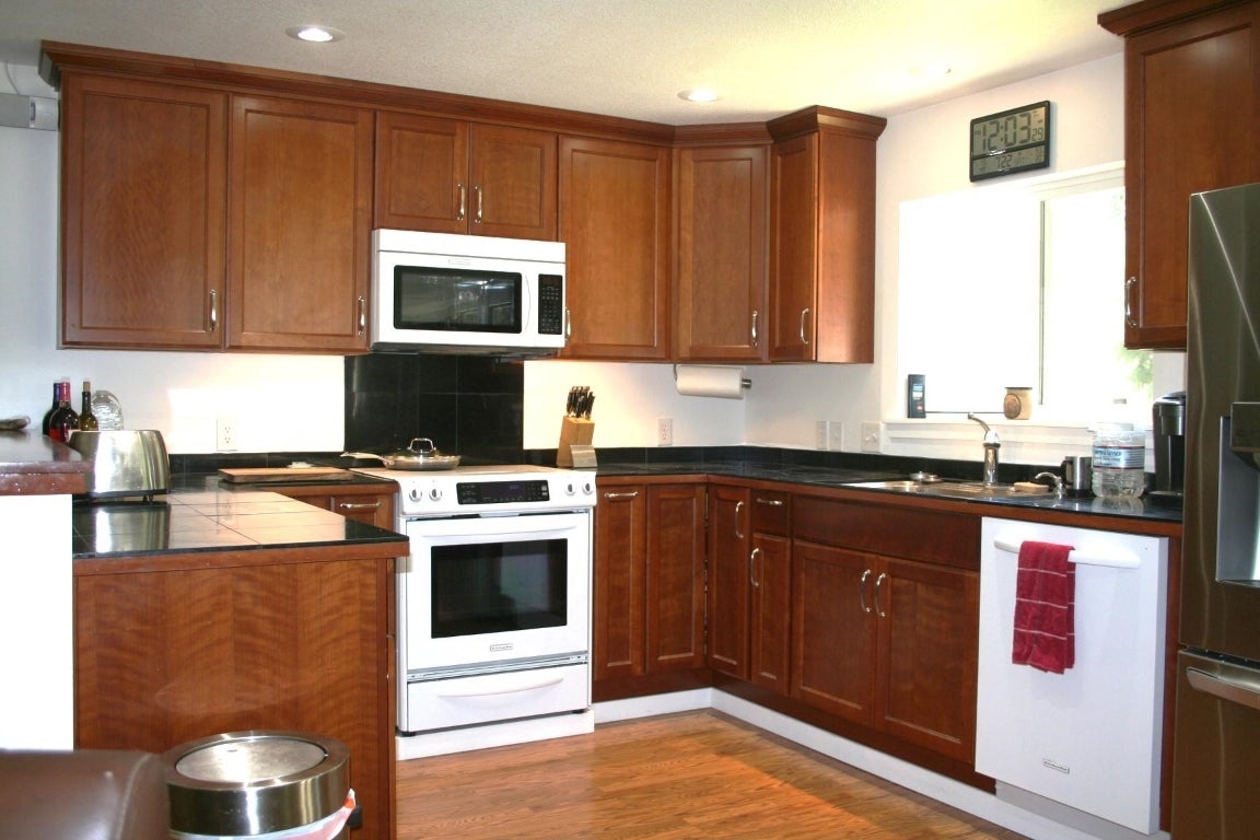 12101 Quartz Valley Road Fort Jones, CA 96032 - Photo 6 of 16 Gallery Image 6