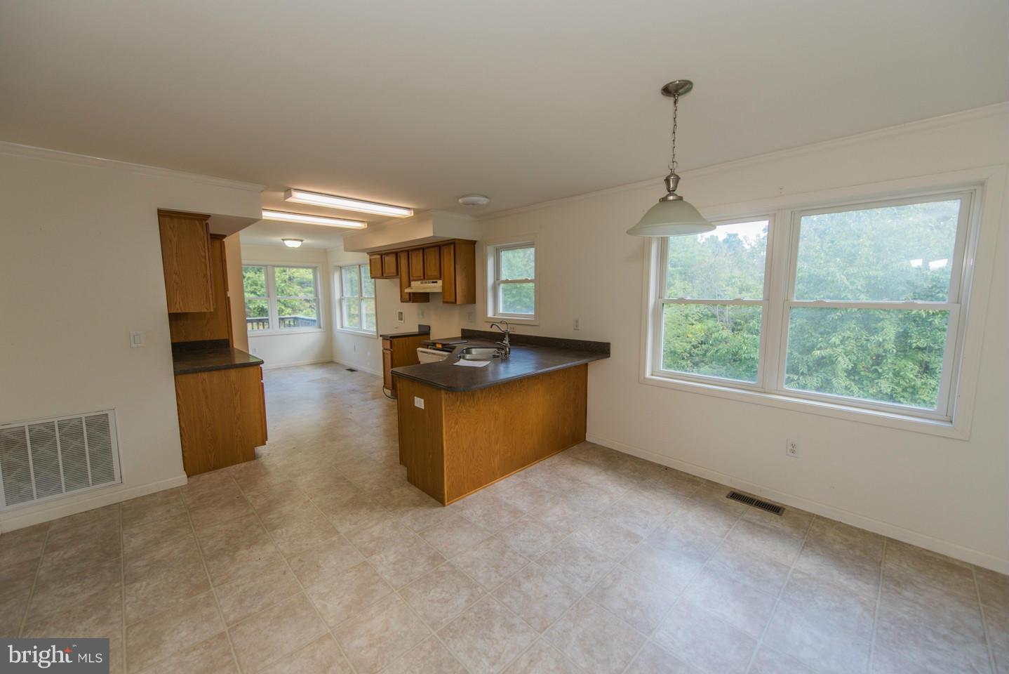 200 Mile Ridge Strasburg, VA 22641 - Photo 9 of 24 Kitchen