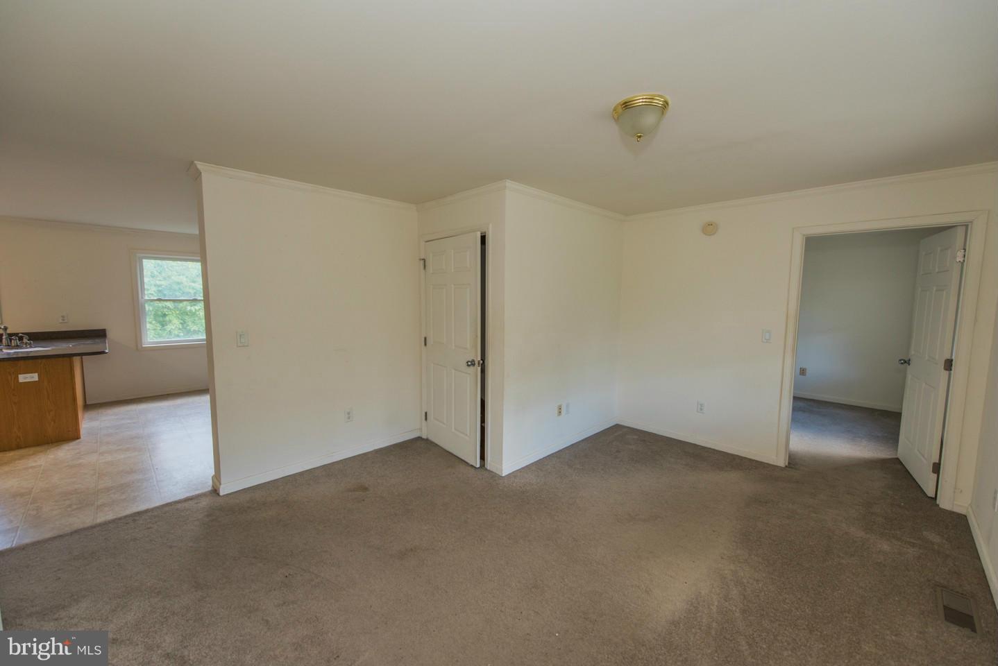200 Mile Ridge Strasburg, VA 22641 - Photo 10 of 24 Living Room
