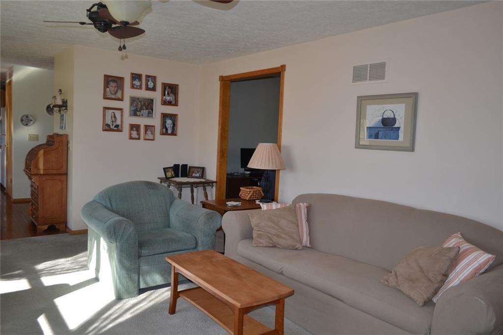 5051 Johnson Road Springfield, OH 45502 - Photo 6 of 29