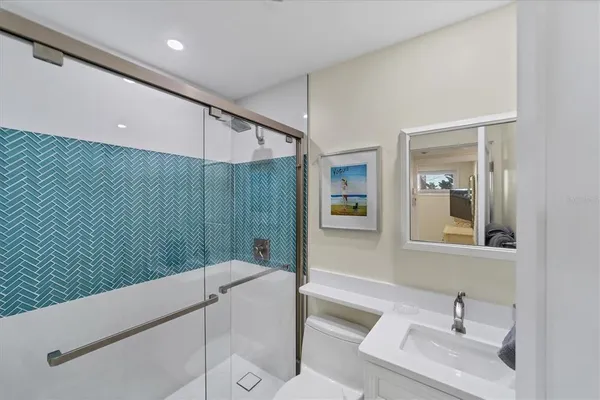 $2,800 | 500 South Washington Drive, Unit 18B, Sarasota, FL 34236