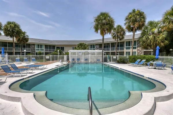 $2,800 | 500 South Washington Drive, Unit 18B, Sarasota, FL 34236