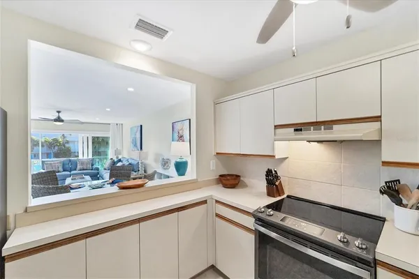 $2,800 | 500 South Washington Drive, Unit 18B, Sarasota, FL 34236