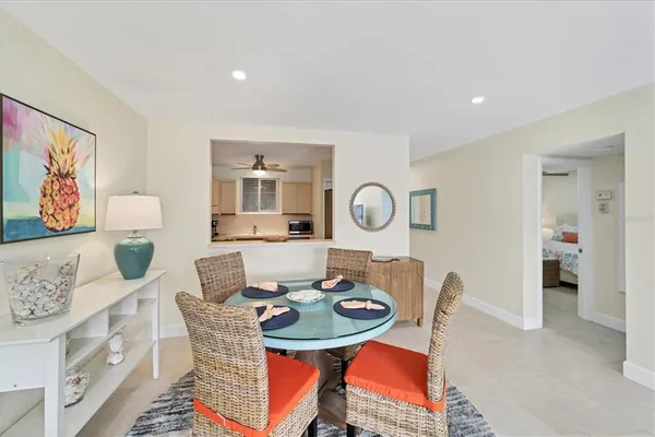 $2,800 | 500 South Washington Drive, Unit 18B, Sarasota, FL 34236