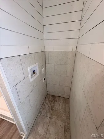 $1,100 | 11 Grove Avenue, Auburn, NY 13021