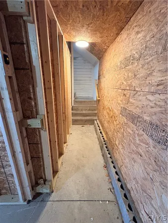 $1,100 | 11 Grove Avenue, Auburn, NY 13021