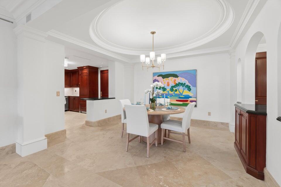 100 Royal Palm Way, Unit D1 Palm Beach, FL 33480 - Photo 19 of 22 a dining room with furniture and window