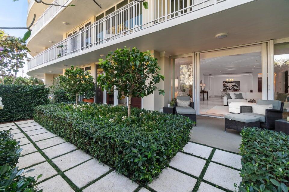 100 Royal Palm Way, Unit D1 Palm Beach, FL 33480 - Photo 7 of 22 a view of balcony with outdoor seating