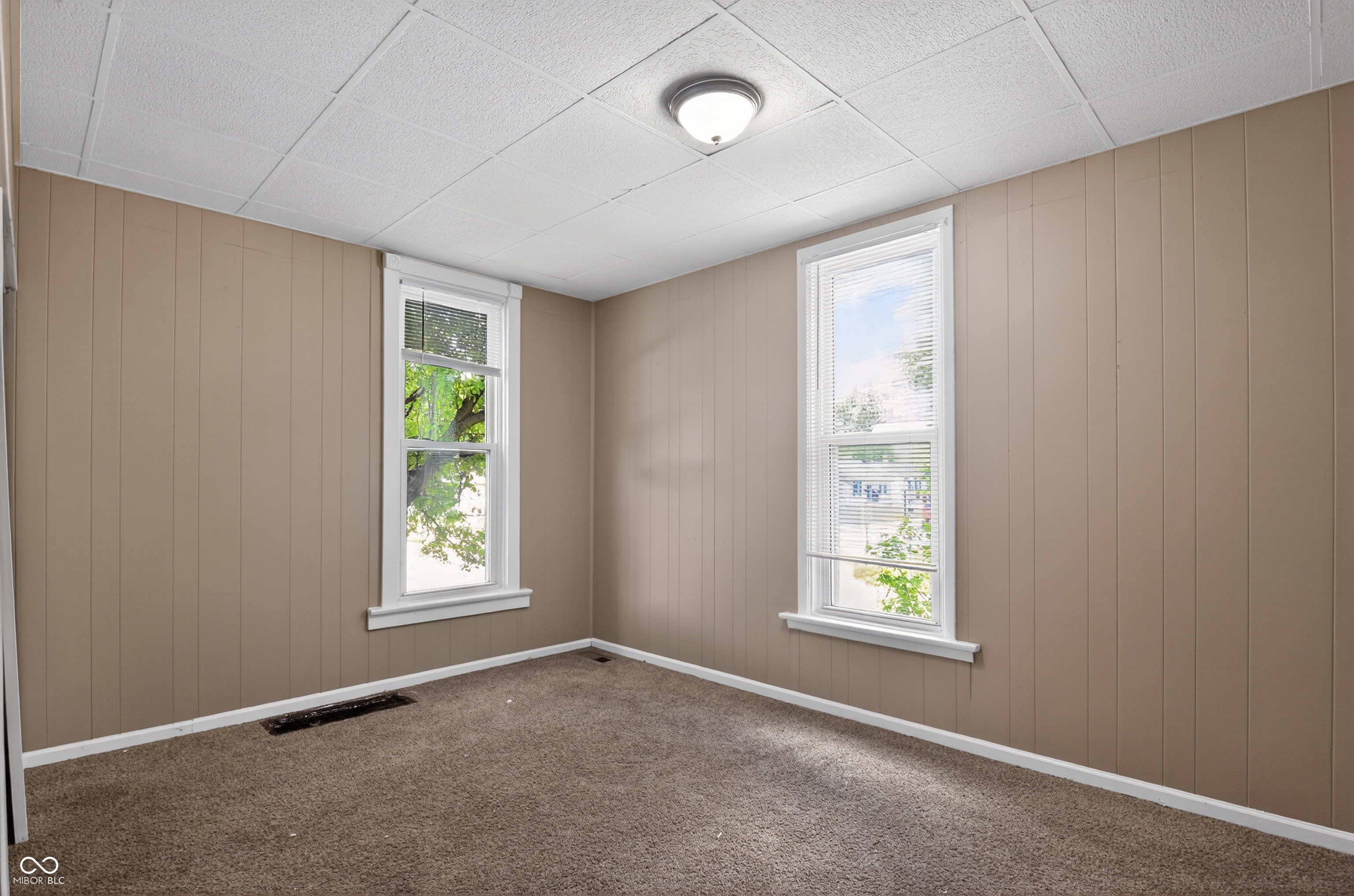 91 North 4th Avenue Beech Grove, IN 46107 - Photo 13 of 33