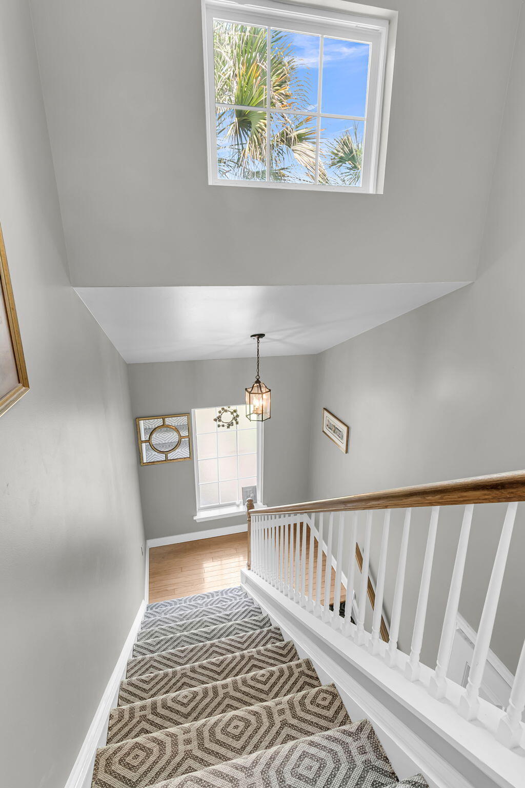 1377 Hopton Circle Mount Pleasant, SC 29466 - Photo 19 of 33 Stairwell