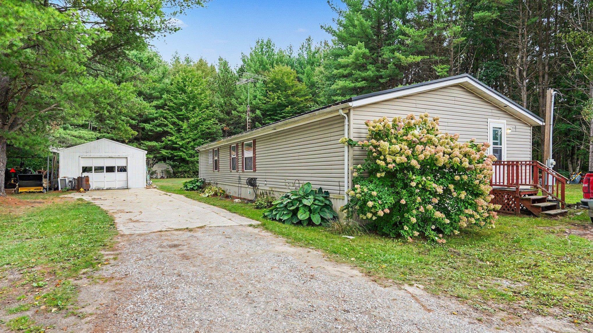 936 North Coleman Road Shepherd, MI 48883 - Photo 14 of 14 Gallery Image 14