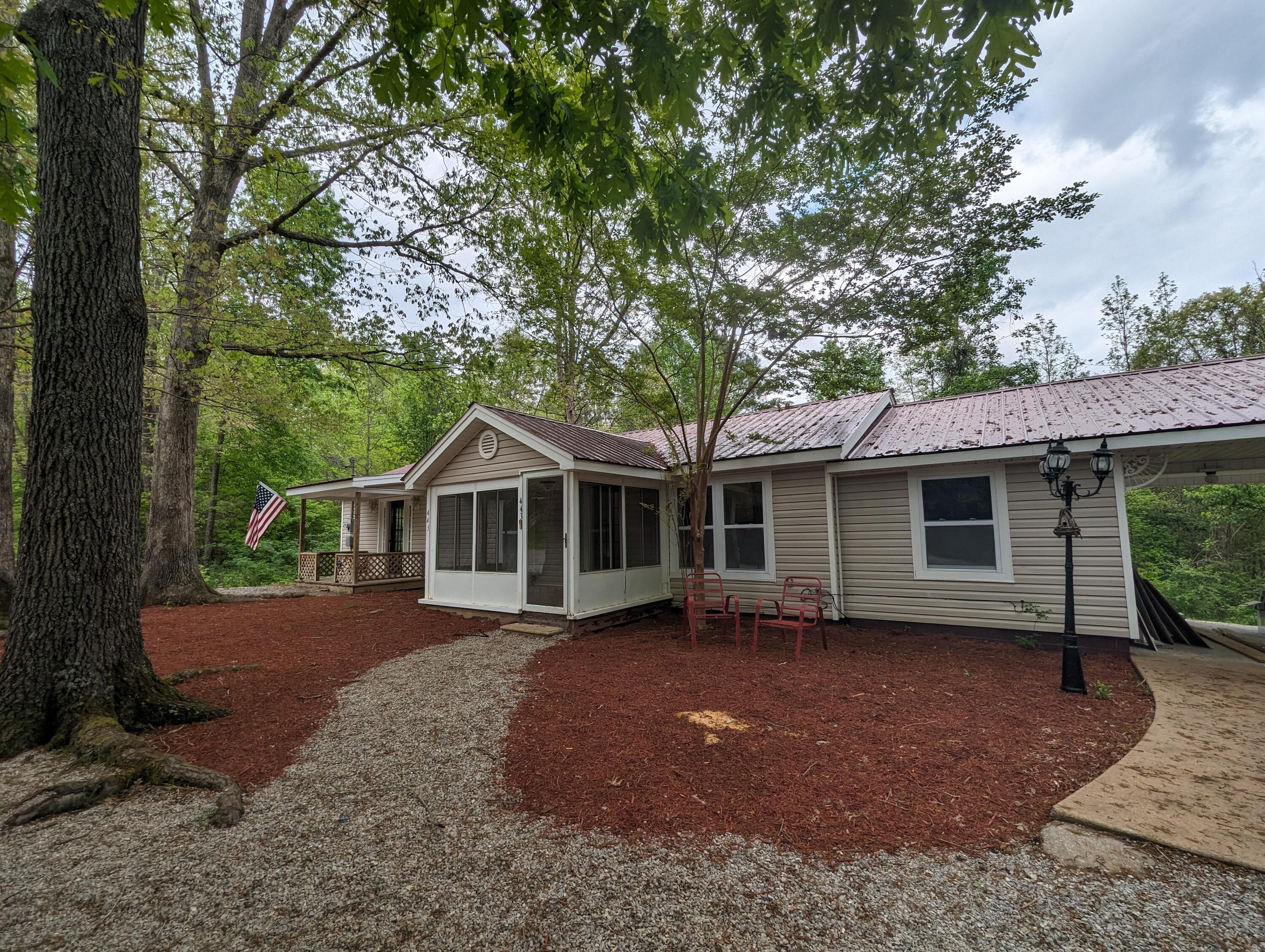 443 Friendship Road Ringgold, GA 30736 - Photo 2 of 16 20240419204319532086000000-o