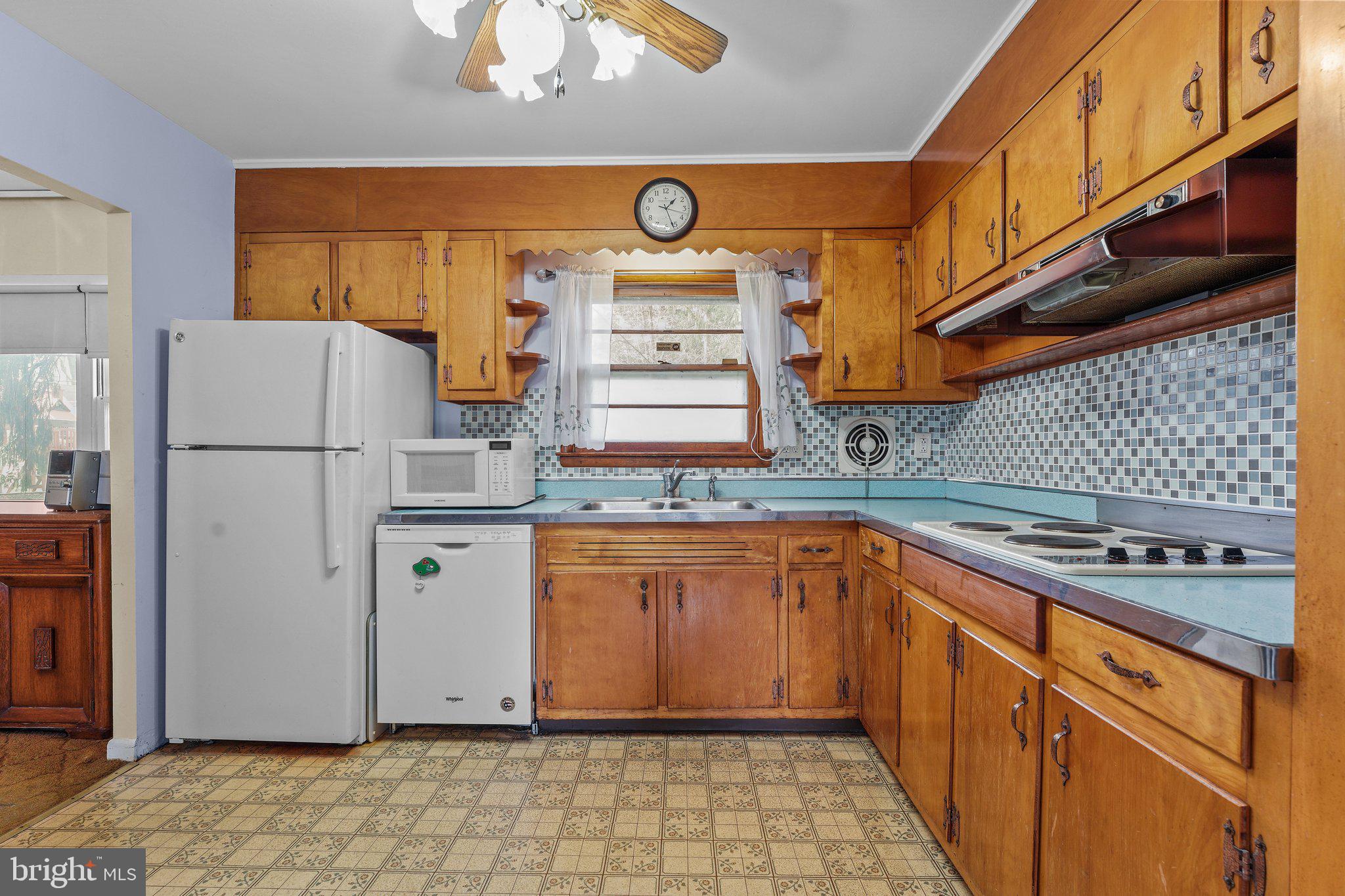 6 Rita Road Morrisville, PA 19067 - Photo 8 of 31 Gallery Image 8
