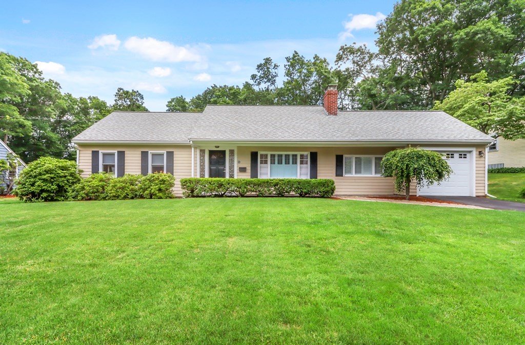 86 Croft Regis Road Westwood, MA 02090 - Photo 1 of 27 Gallery Image 1