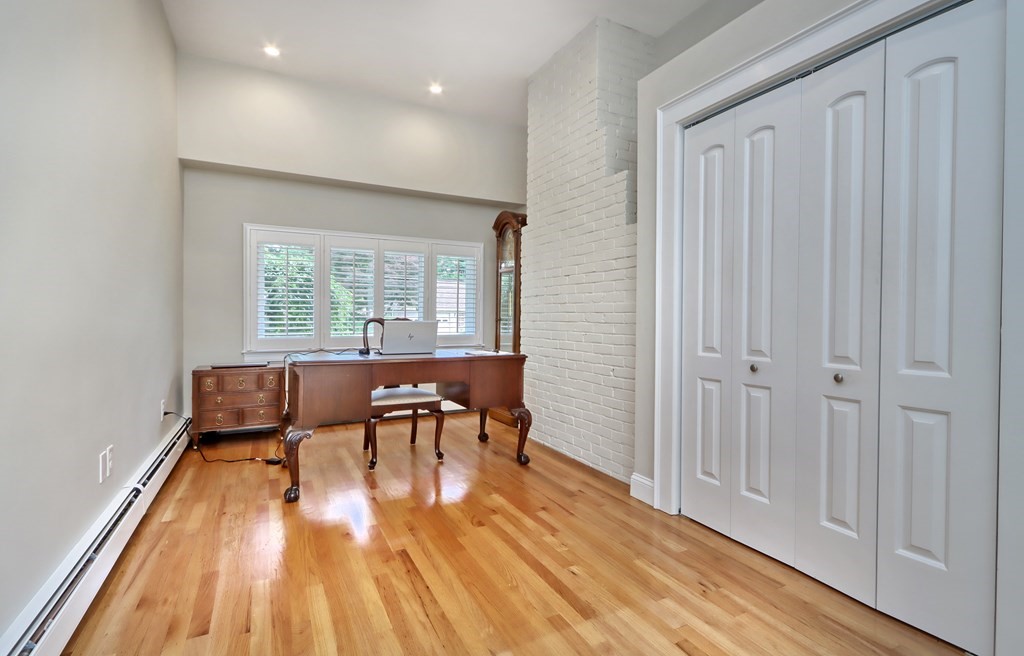 86 Croft Regis Road Westwood, MA 02090 - Photo 11 of 27 Gallery Image 11