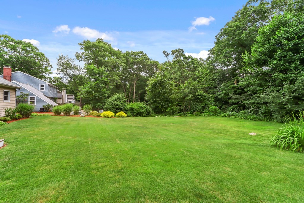 86 Croft Regis Road Westwood, MA 02090 - Photo 26 of 27 Gallery Image 26