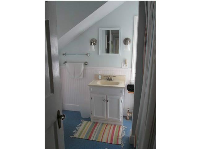 82 Oakhurst Road Cape Elizabeth, ME 04107 - Photo 15 of 18 Bathroom.