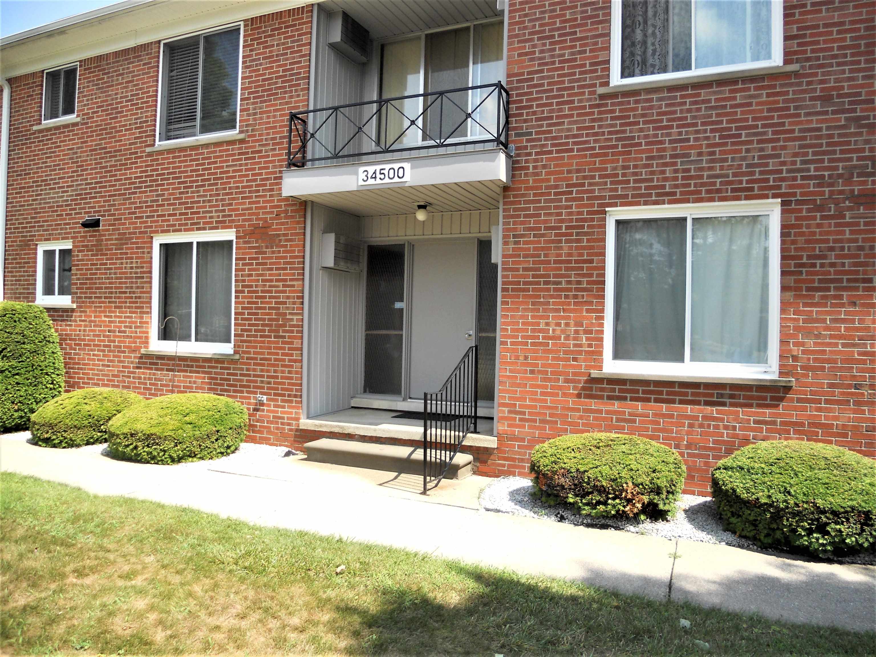 34500 Mulvey Road, Unit 8B Fraser, MI 48026 - Photo 1 of 27 50098954.JPG