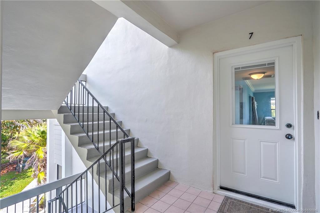 1289 Northeast Ocean Boulevard, Unit 7 Stuart, FL 34996 - Photo 3 of 31