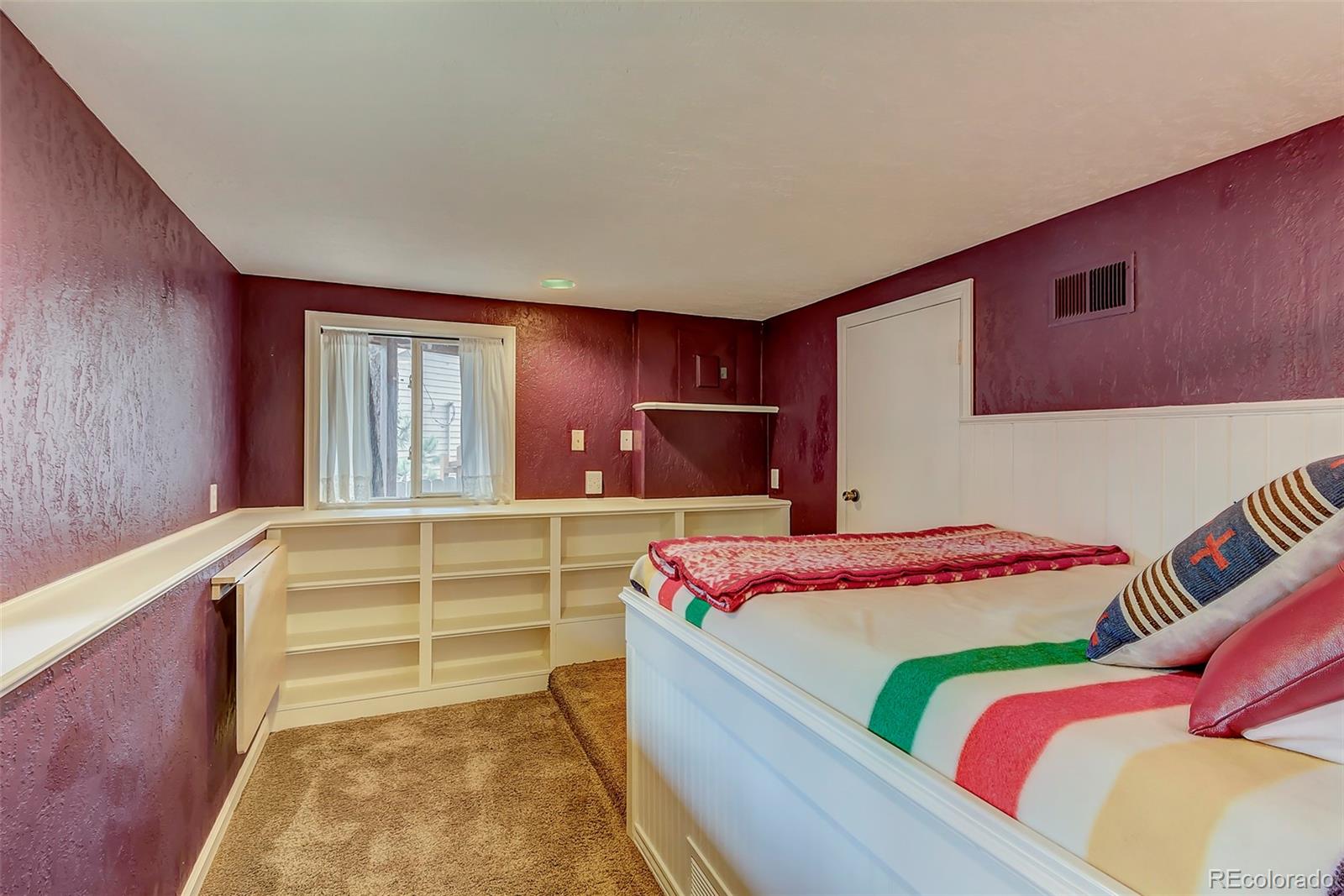 4807 Blue Spruce Road Evergreen, CO 80439 - Photo 23 of 32 Gallery Image 23