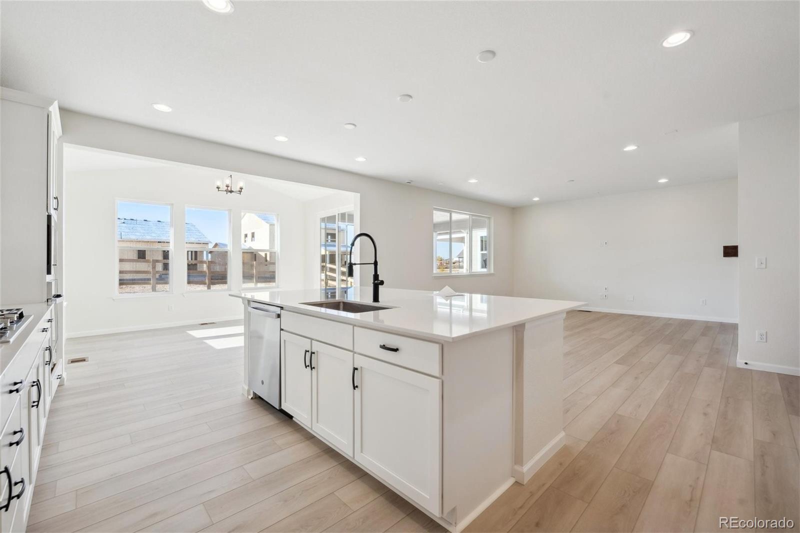 962 Rustling Street Windsor, CO 80550 - Photo 8 of 25 Gallery Image 8
