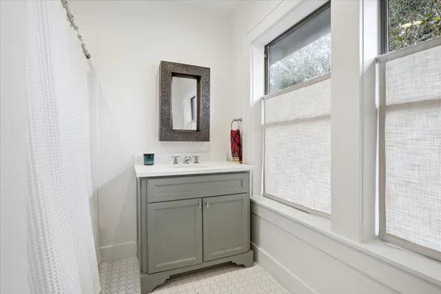 $1,200,000 | 1412 Marshall Street, Houston, TX 77006