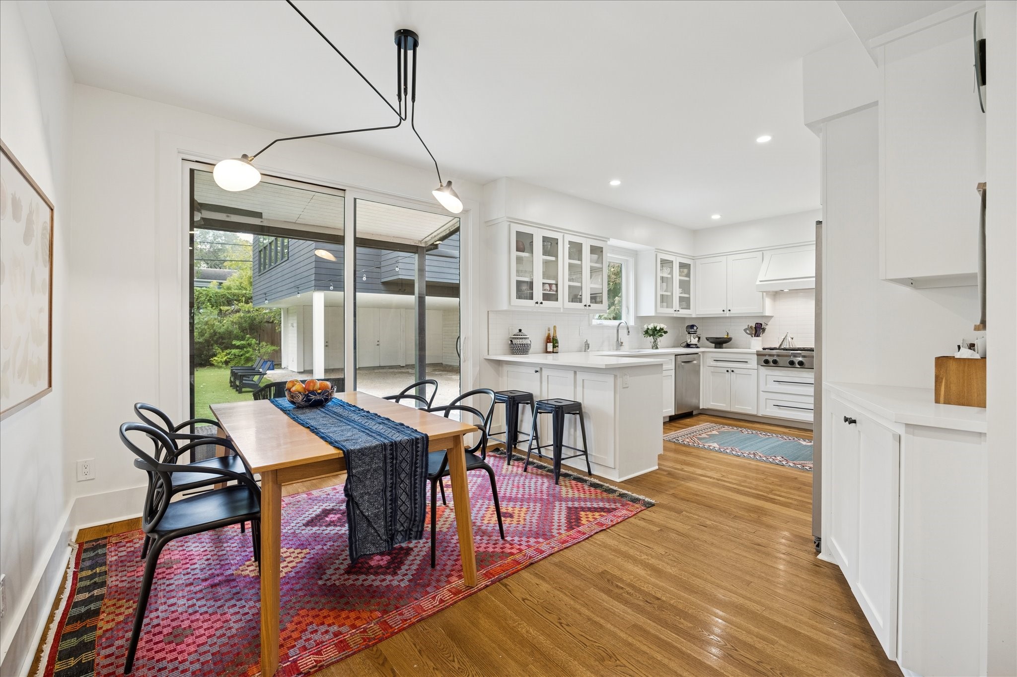 1412 Marshall Street Houston, TX 77006 - Photo 8 of 35