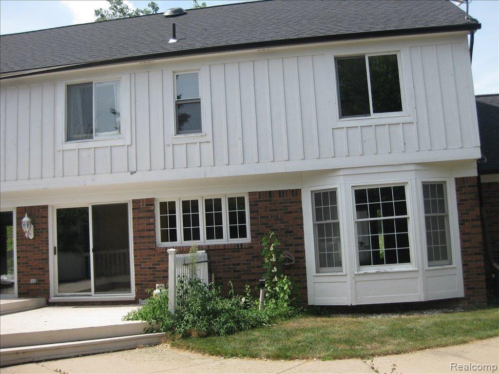 3535 Wedgewood Drive Rochester, MI 48306 - Photo 8 of 8 IMG_2548