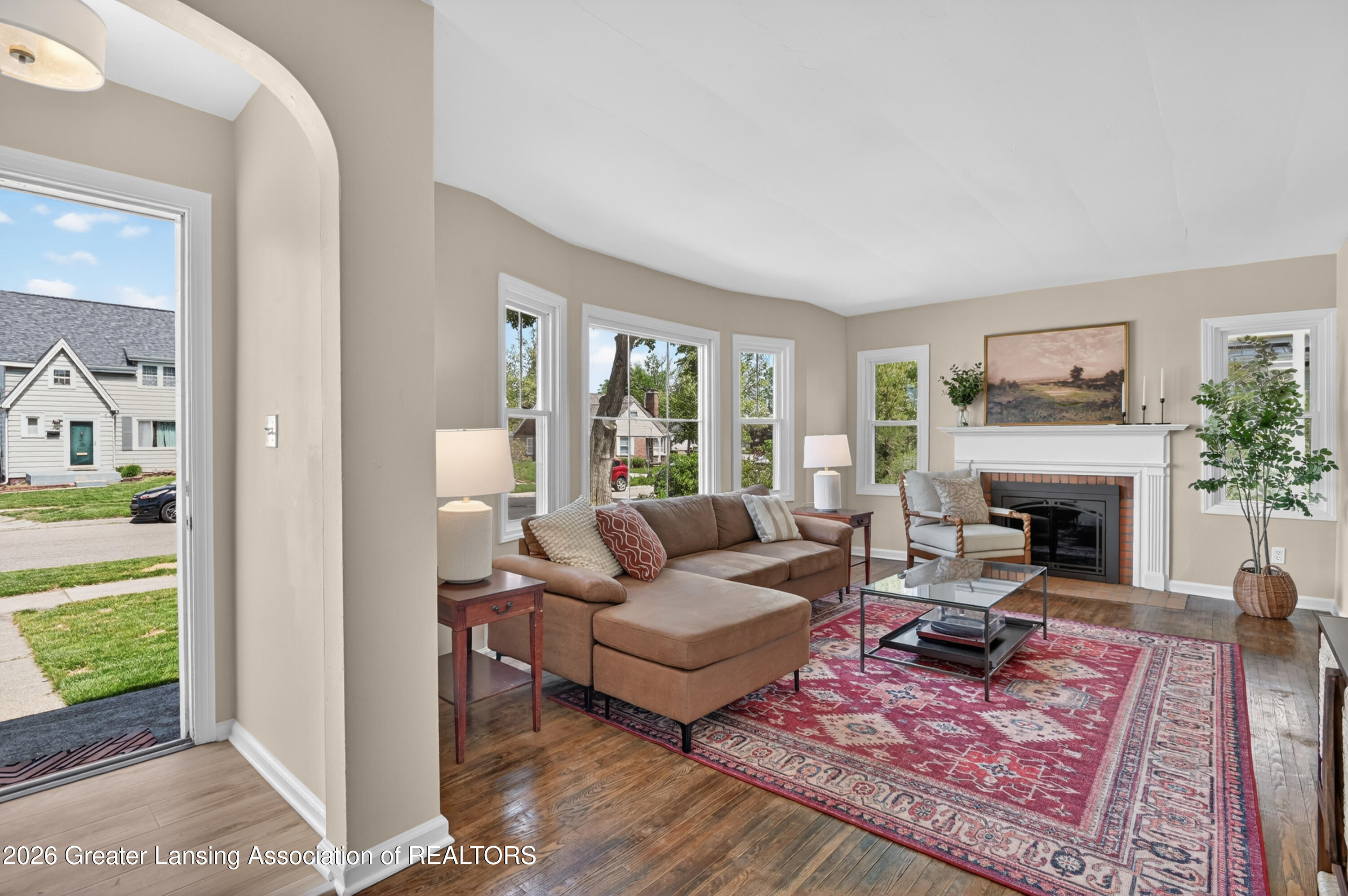 1615 Inverness Avenue Lansing, MI 48915 - Photo 5 of 43 Living Room 1