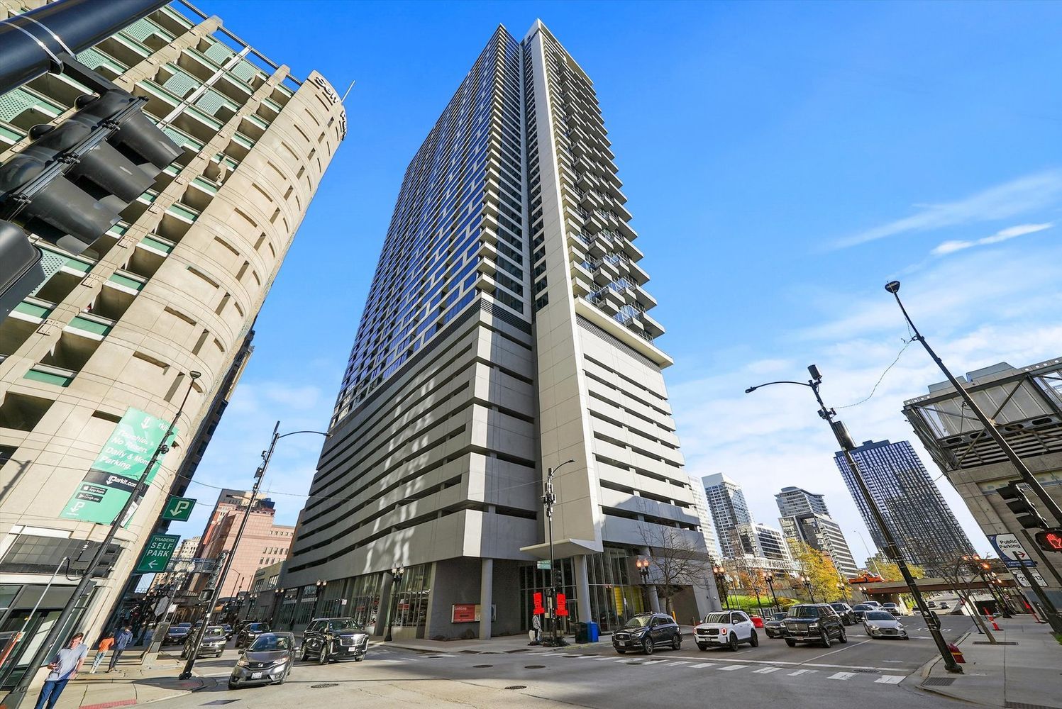 235 West Van Buren Street, Unit P87 Chicago, IL 60607 - Photo 1 of 2