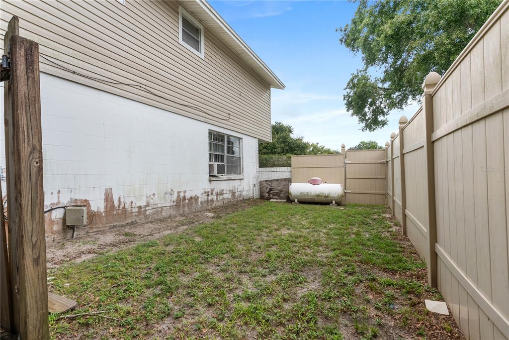 1256 Foggy Ridge Parkway Lutz, FL 33559 - Photo 26 of 31