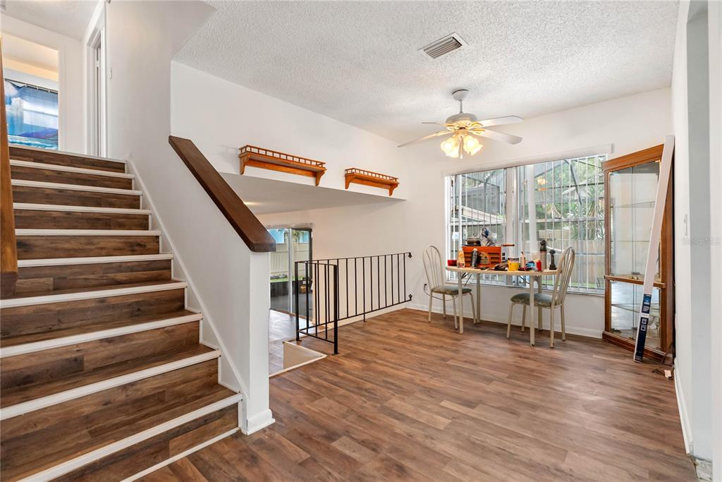 1256 Foggy Ridge Parkway Lutz, FL 33559 - Photo 5 of 31