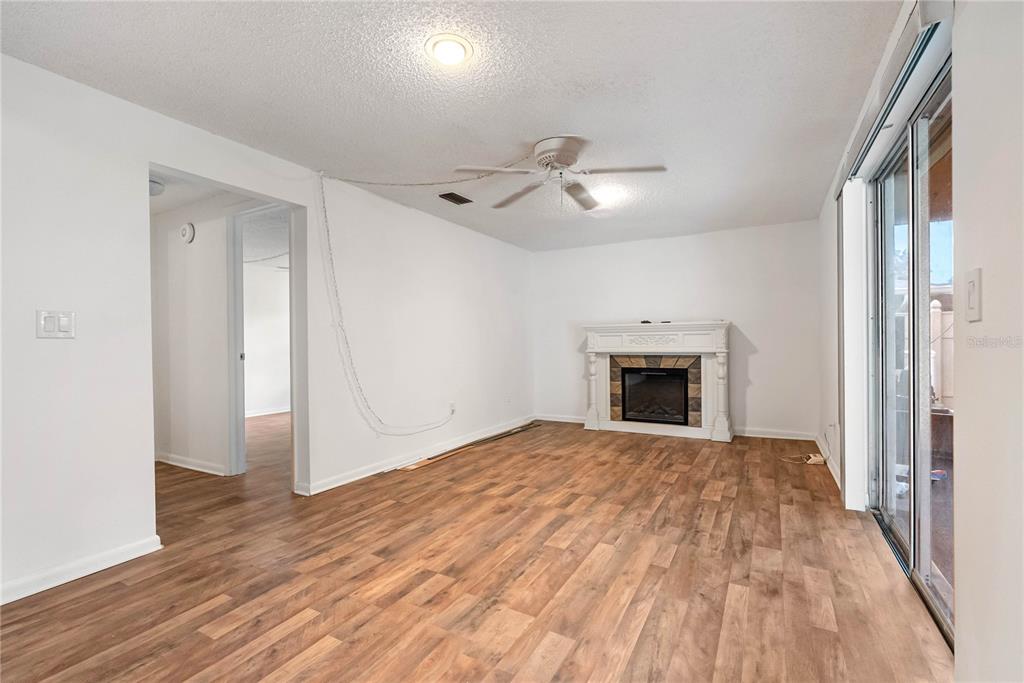 1256 Foggy Ridge Parkway Lutz, FL 33559 - Photo 7 of 31