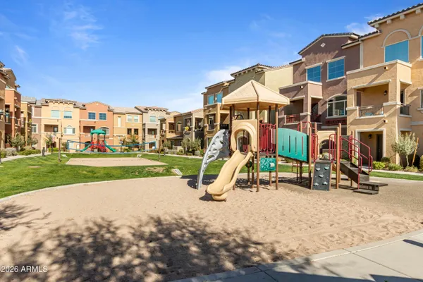 $2,300 | 240 West Juniper Avenue, Unit 1121, Gilbert, AZ 85233