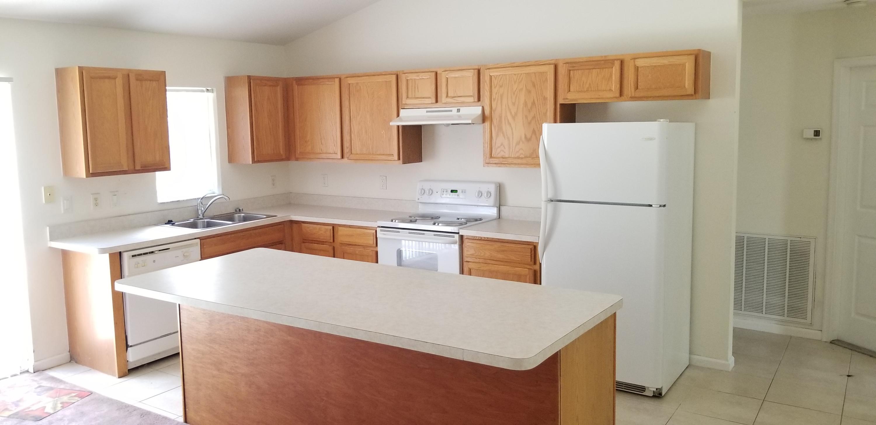 511 Northwest Selvitz Road Port St. Lucie, FL 34983 - Photo 4 of 13 20190202_120658