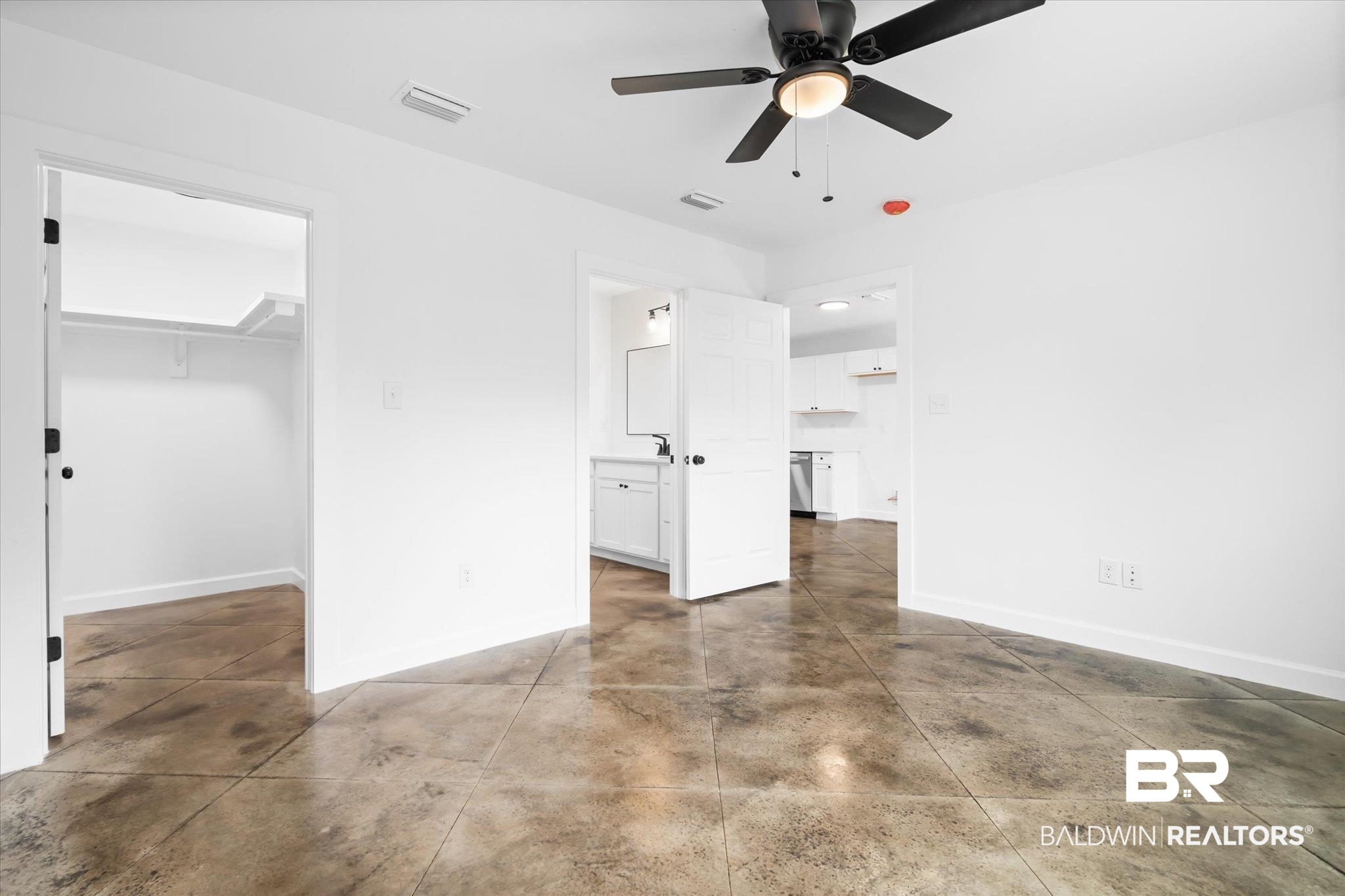 22035 7th Street Silverhill, AL 36576 - Photo 18 of 21 Master bedroom with spacious walk in closet