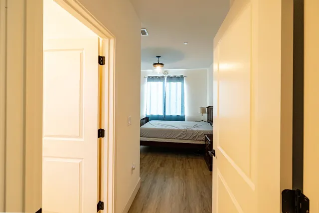 a view of a house with backyard and garden