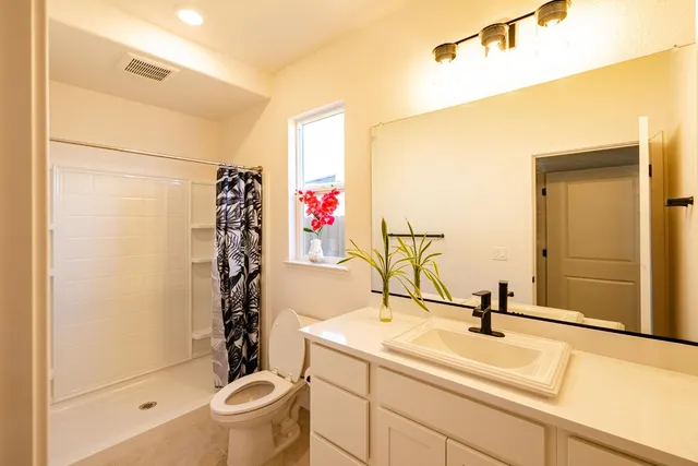 $725,000 | 8486 Gurmit Court, Elk Grove, CA 95624