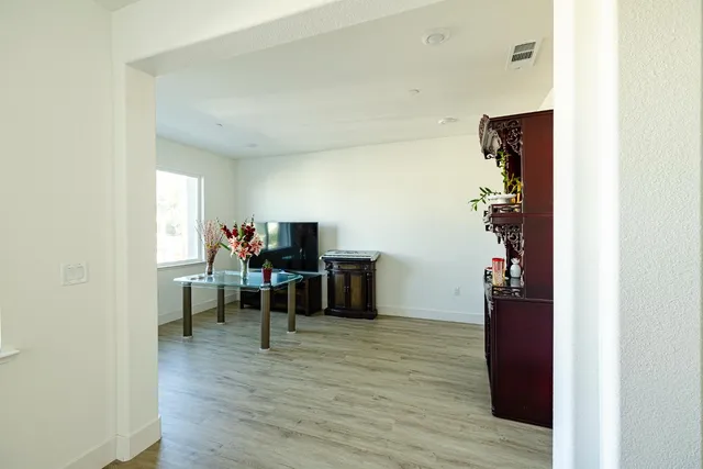 $725,000 | 8486 Gurmit Court, Elk Grove, CA 95624