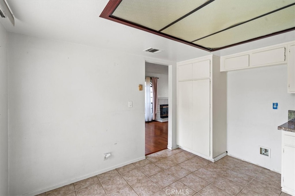 832 Chelsea Court Simi Valley, CA 93065 - Photo 11 of 26