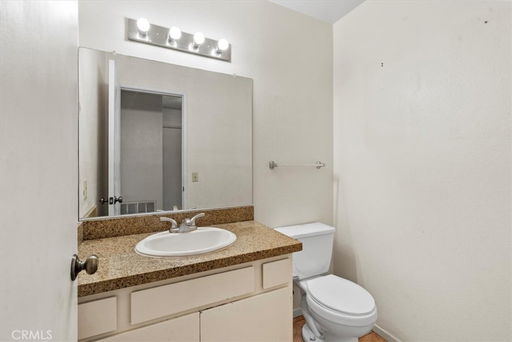 832 Chelsea Court Simi Valley, CA 93065 - Photo 12 of 26