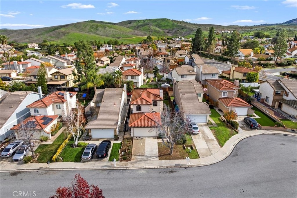 832 Chelsea Court Simi Valley, CA 93065 - Photo 4 of 26