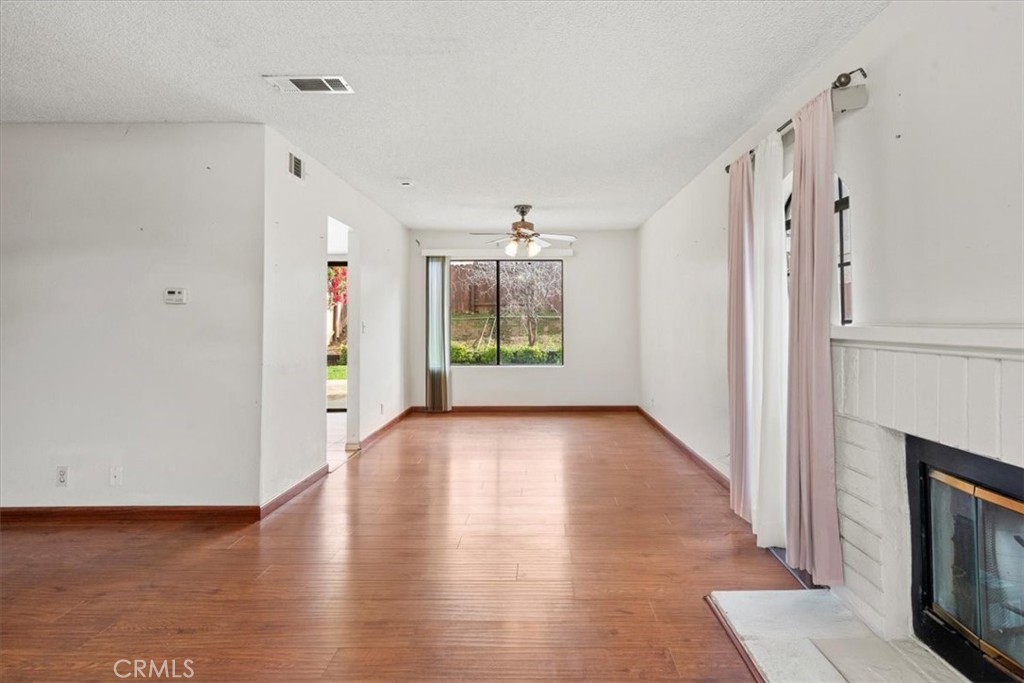 832 Chelsea Court Simi Valley, CA 93065 - Photo 6 of 26