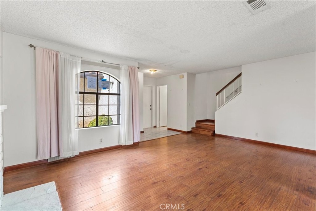 832 Chelsea Court Simi Valley, CA 93065 - Photo 7 of 26