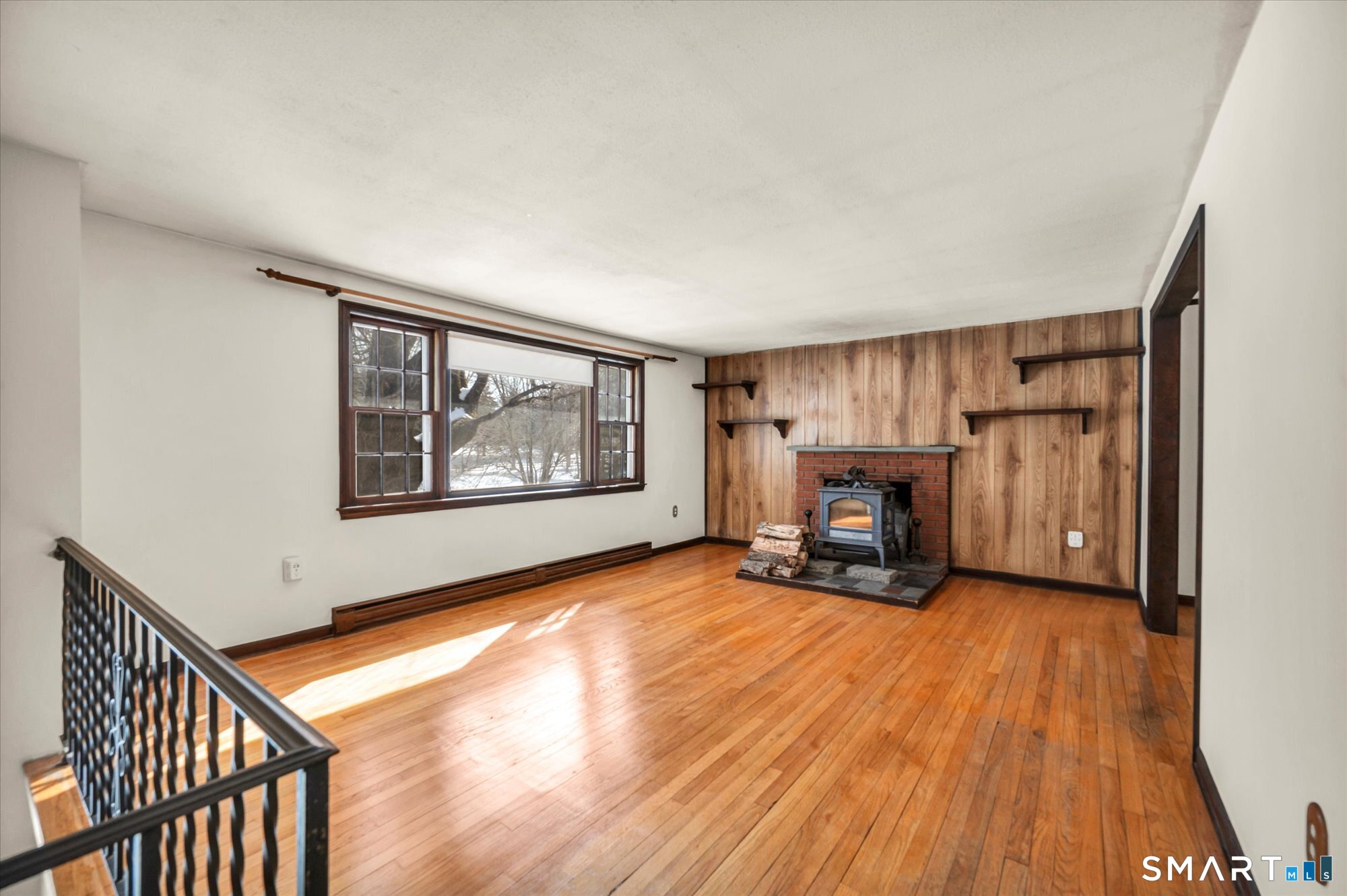 147 Tuttle Road Durham, CT 06422 - Photo 5 of 38 a view of a livingroom with furniture and a hallway