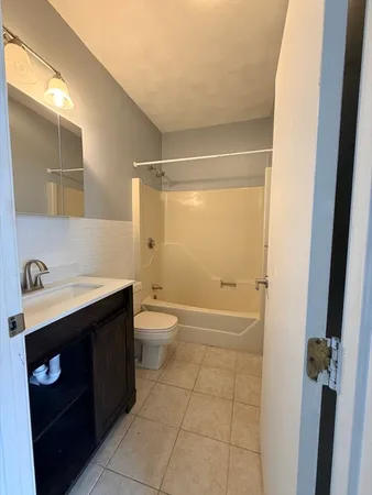 $2,100 | 35 Webster Street, Unit 2, Everett, MA 02149