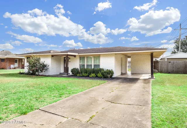 $350,000 | 100 Clara Von Drive, Lafayette, LA 70503