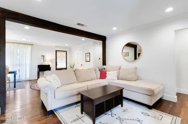 $350,000 | 100 Clara Von Drive, Lafayette, LA 70503